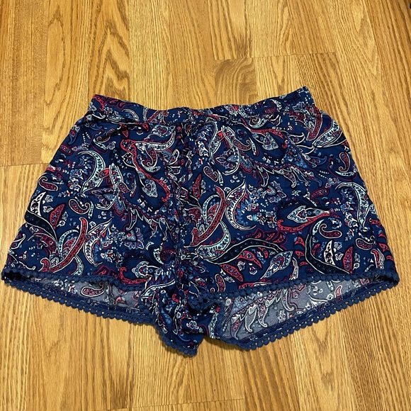 Hollister Blue & Pink Shorts - Picture 2 of 3